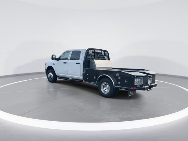 Used 2025 RAM 3500 Tradesman w/ Chrome Appearance Group AWD/4WD image 5