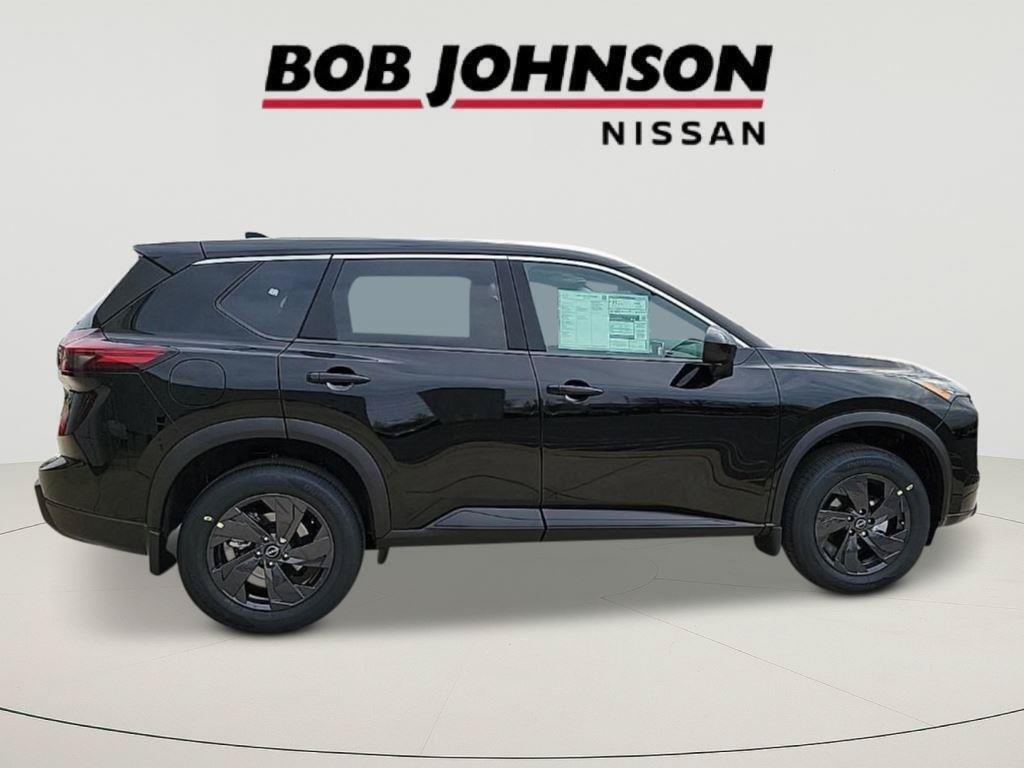 New 2026 Nissan Rogue SV w/ Cold Weather Package AWD/4WD image 2