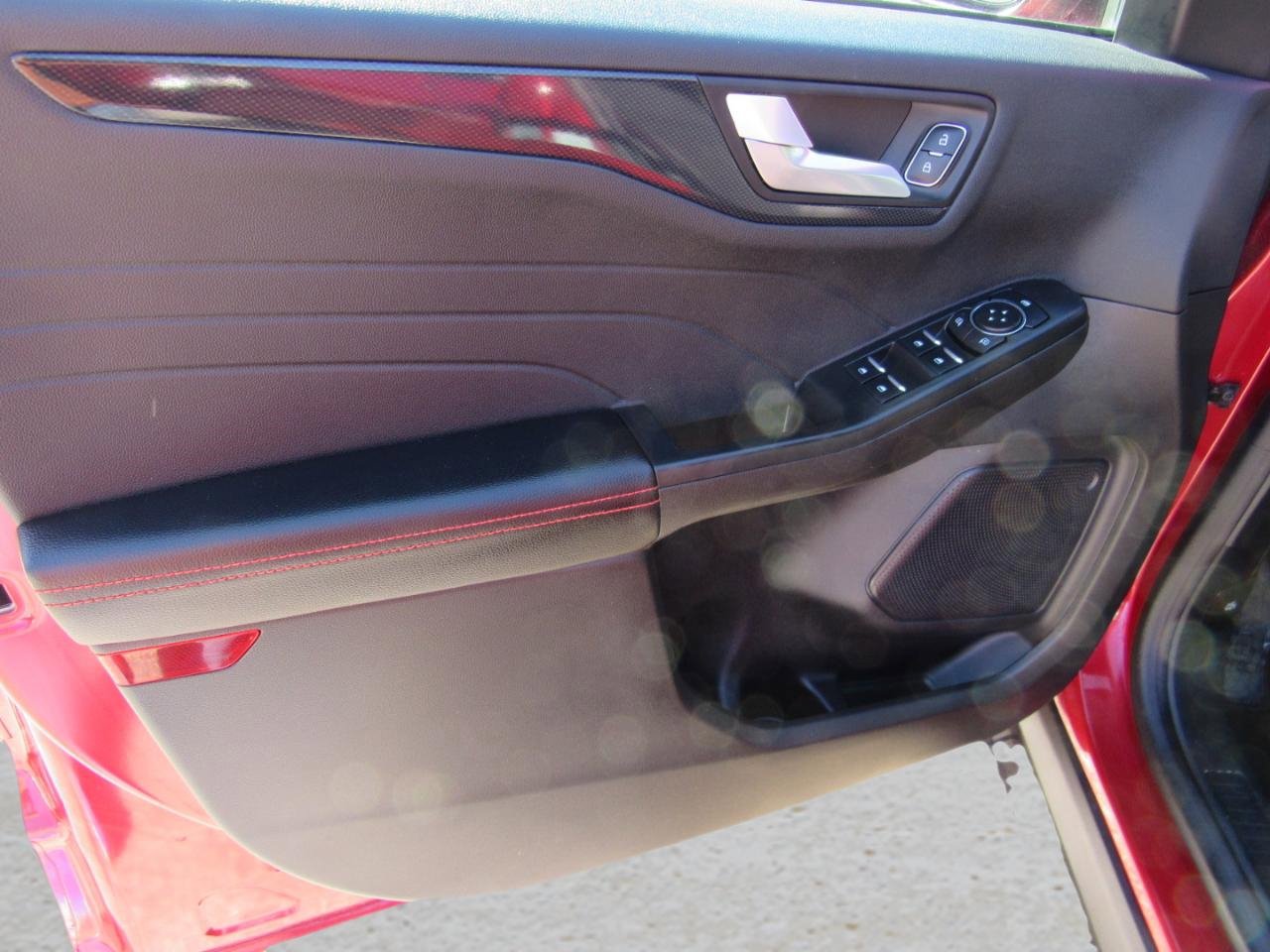 Used 2024 Ford Escape ST-Line image 15