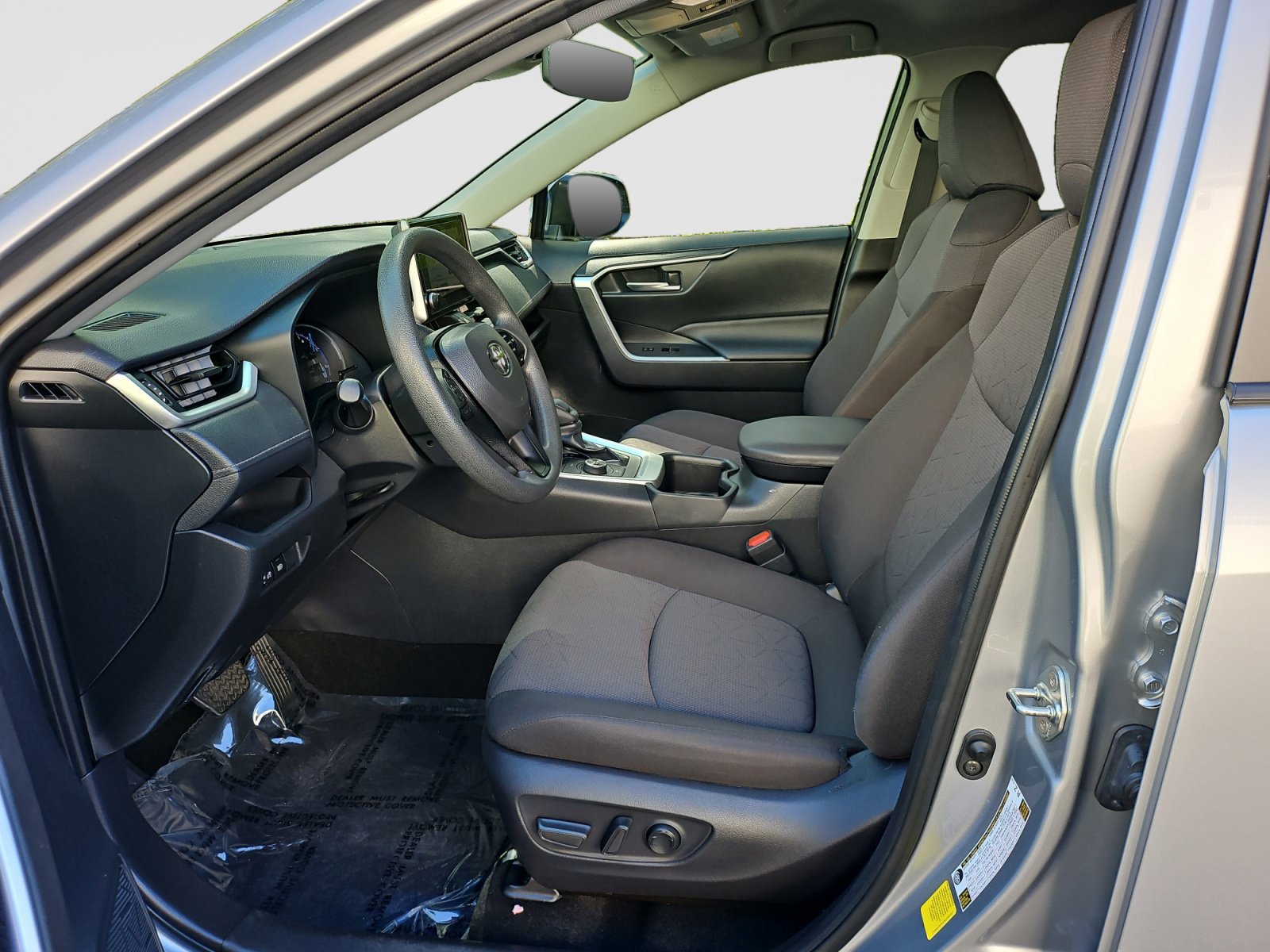 Used 2025 Toyota RAV4 XLE AWD/4WD image 22