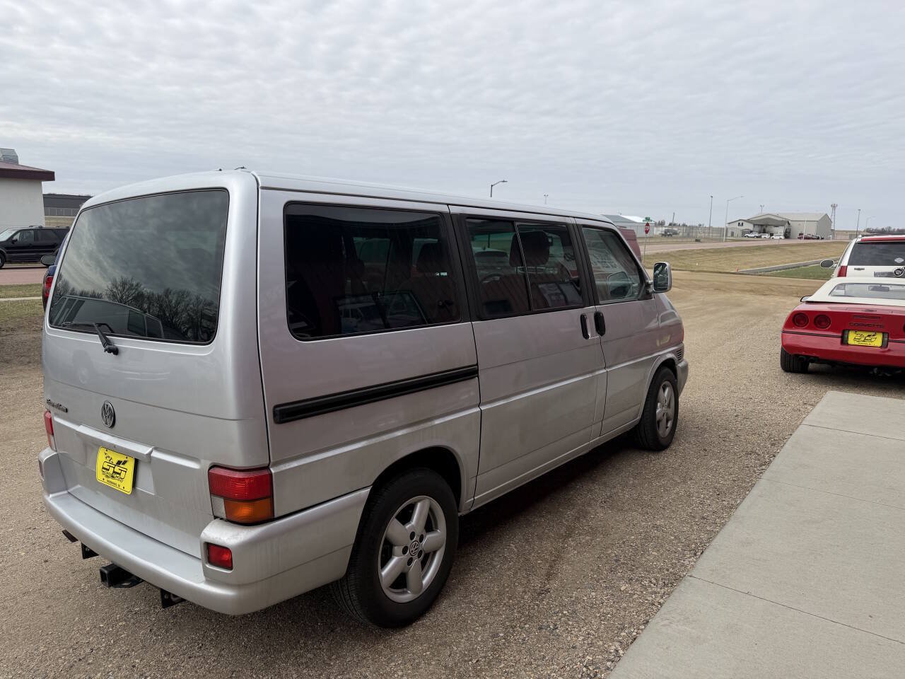 Used 2003 Volkswagen Eurovan MV FWD image 6