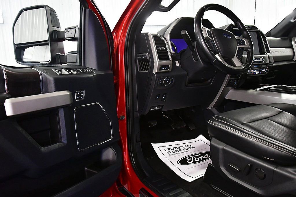 Used 2022 Ford F250 Lariat w/ Black Appearance Package image 17