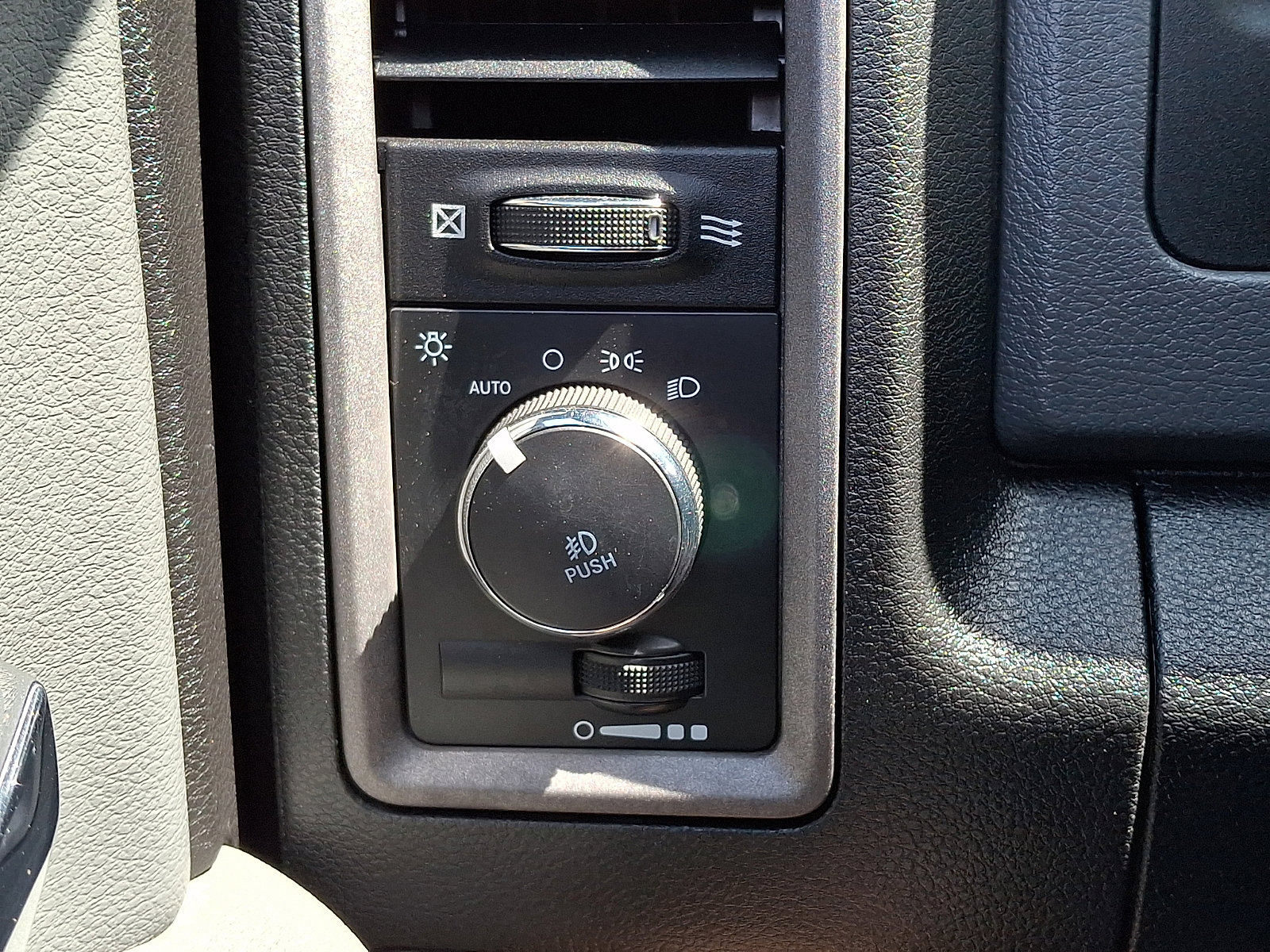 Used 2018 RAM 5500 Tradesman w/ Power Accessory Group AWD/4WD image 25