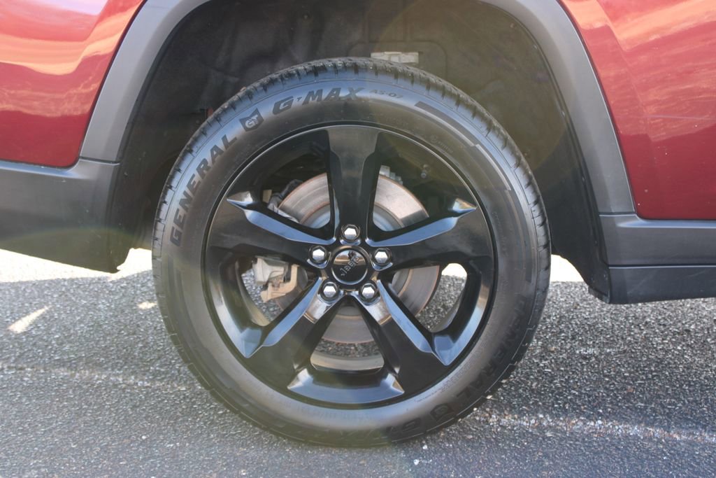 Used 2023 Jeep Grand Cherokee L Laredo image 13