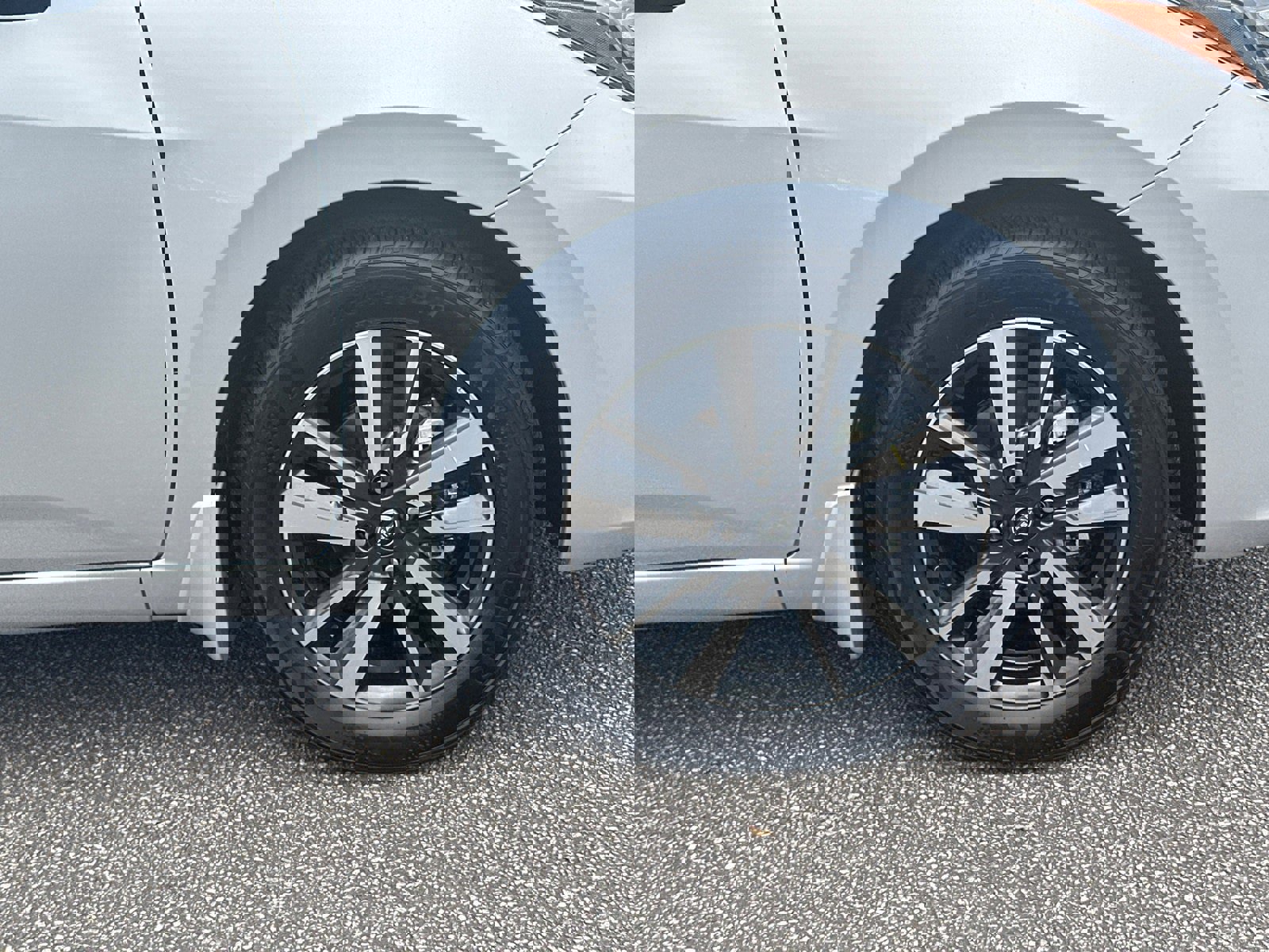 New 2025 Nissan Versa SV w/ Trunk Package image 12