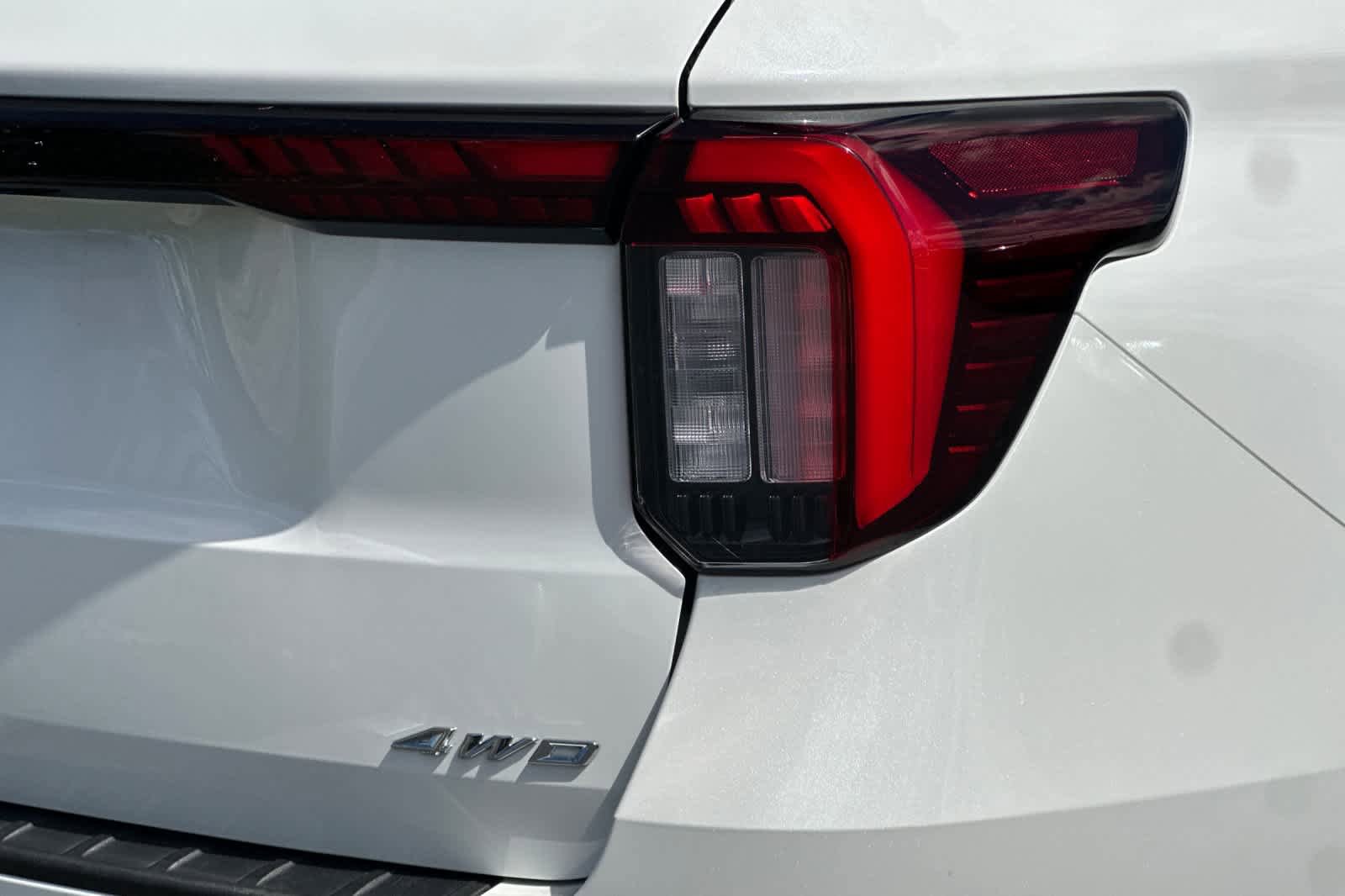 Certified 2025 Ford Explorer ST-Line AWD/4WD image 28