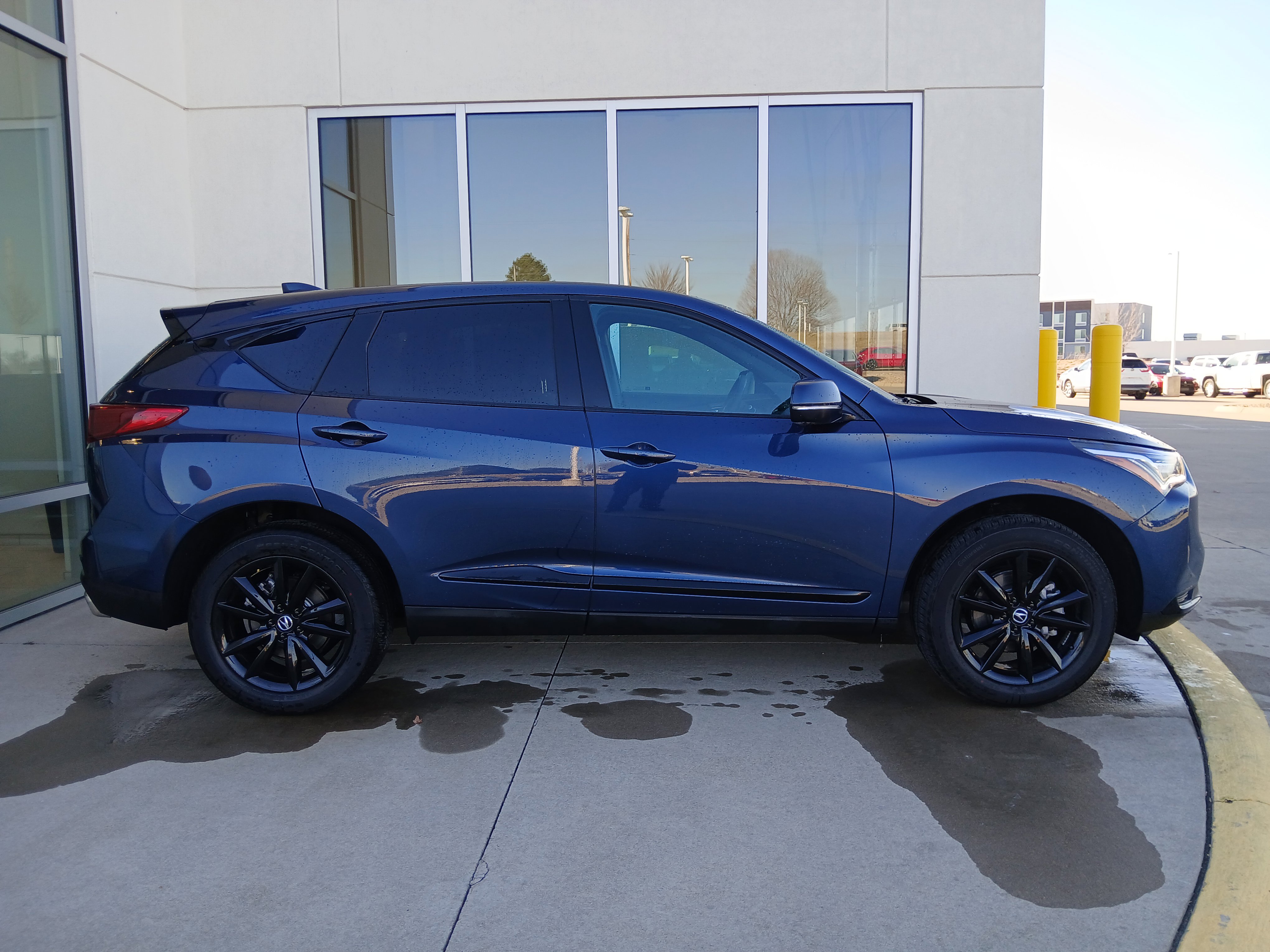 Used 2025 Acura RDX SH-AWD image 5