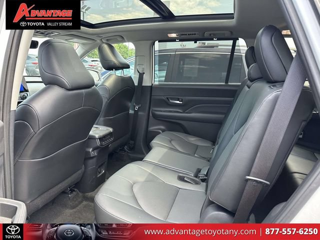 Certified 2024 Toyota Grand Highlander AWD image 14