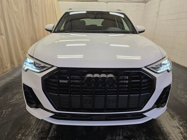 Certified 2025 Audi Q3 2.0T Premium w/ Convenience Package image 4