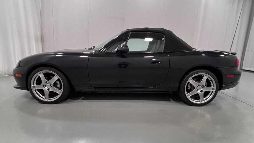 Used 2005 MAZDA MX-5 Miata MAZDASPEED RWD image 9