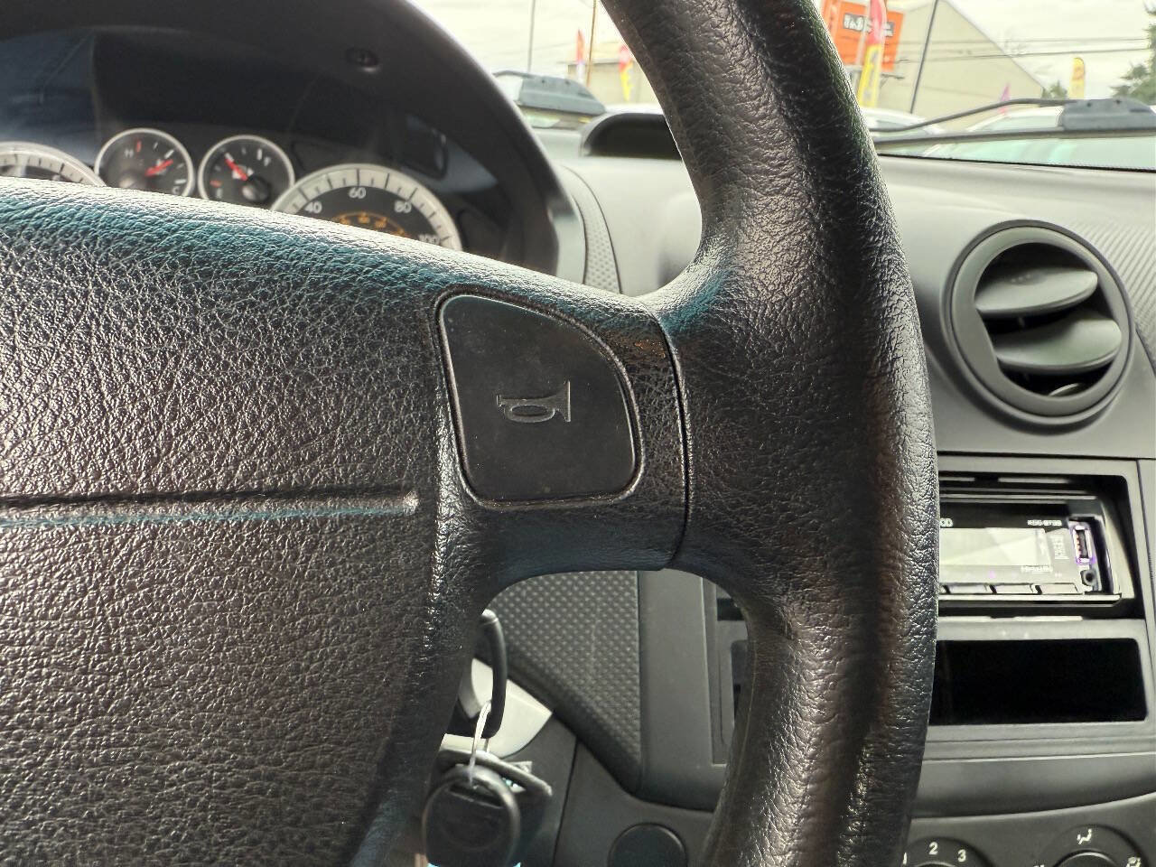 Used 2010 Chevrolet Aveo LT image 24