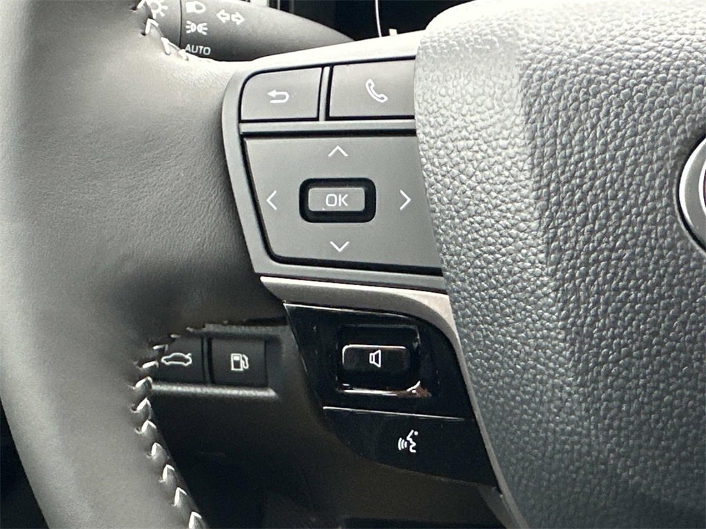 New 2026 Toyota Camry SE w/ Convenience Package image 21