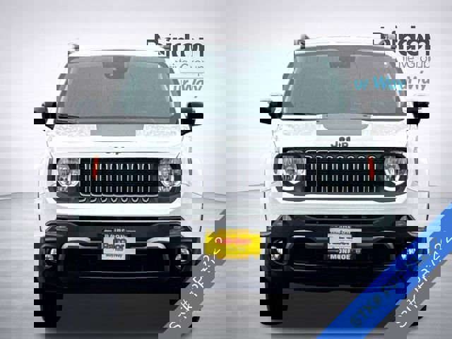 Used 2023 Jeep Renegade Latitude AWD/4WD image 3