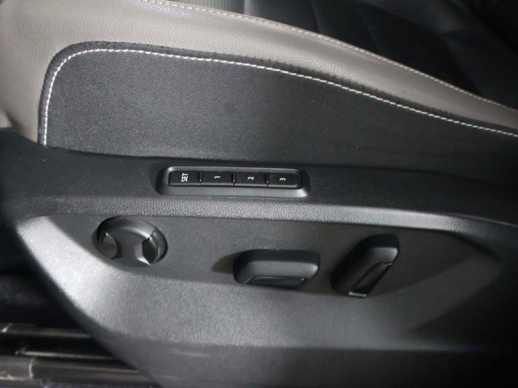 Used 2023 Volkswagen Atlas SEL Premium AWD/4WD image 35