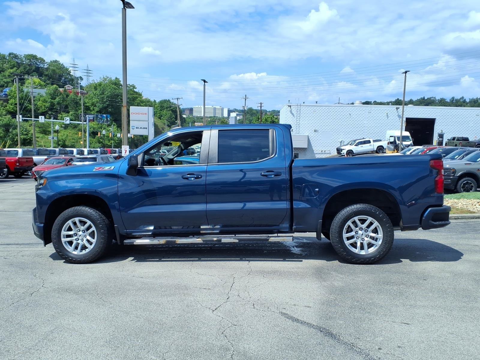 Used 2021 Chevrolet Silverado 1500 RST AWD/4WD image 2