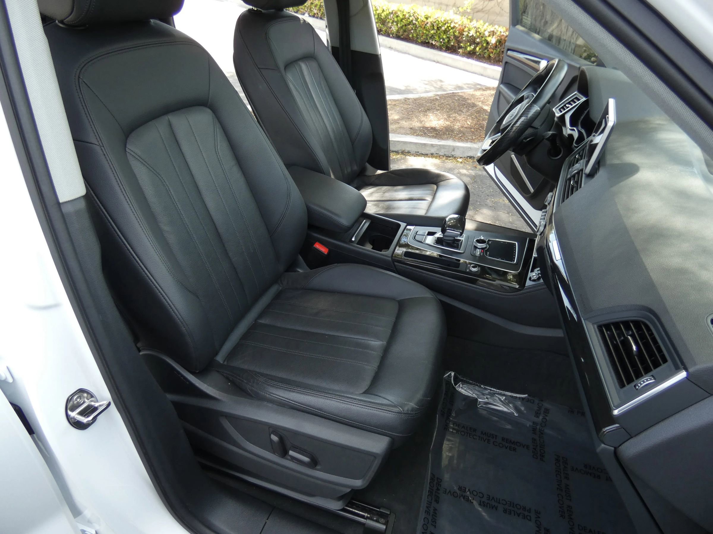 Used 2020 Audi Q5 e Premium Plus image 28