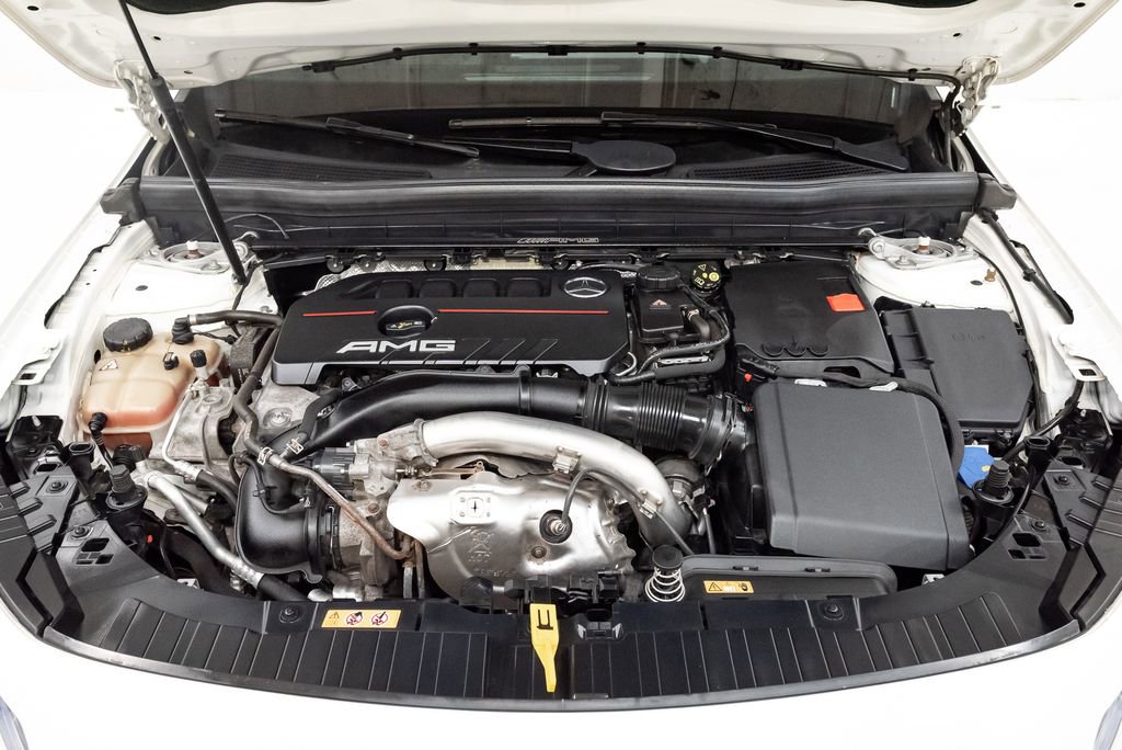 Used 2021 Mercedes-Benz GLB 35 AMG 4MATIC image 3