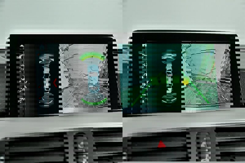 Used 2018 BMW 320i xDrive Sedan image 28