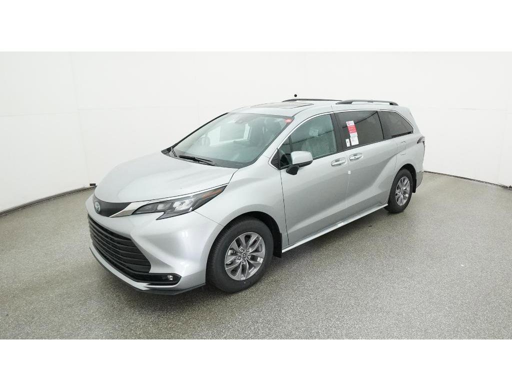 New 2025 Toyota Sienna XLE w/ XLE Plus Package