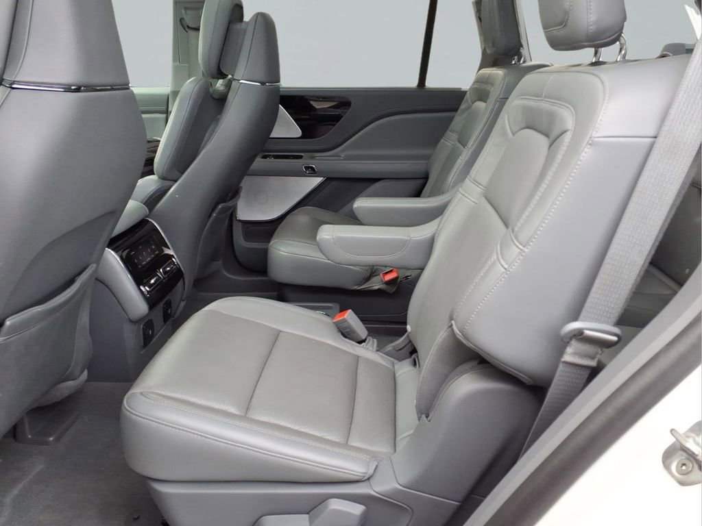 Used 2021 Lincoln Aviator Grand Touring w/ Equipment Group 302A image 28