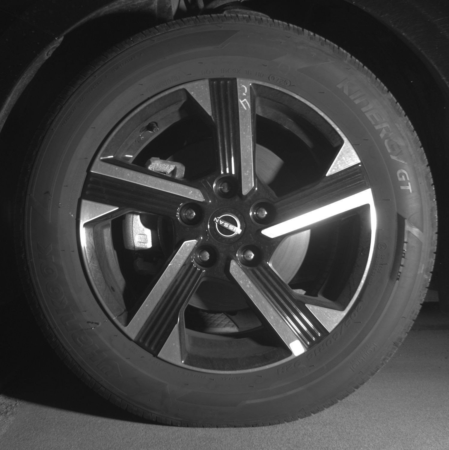 Used 2025 Nissan Sentra SV FWD image 15