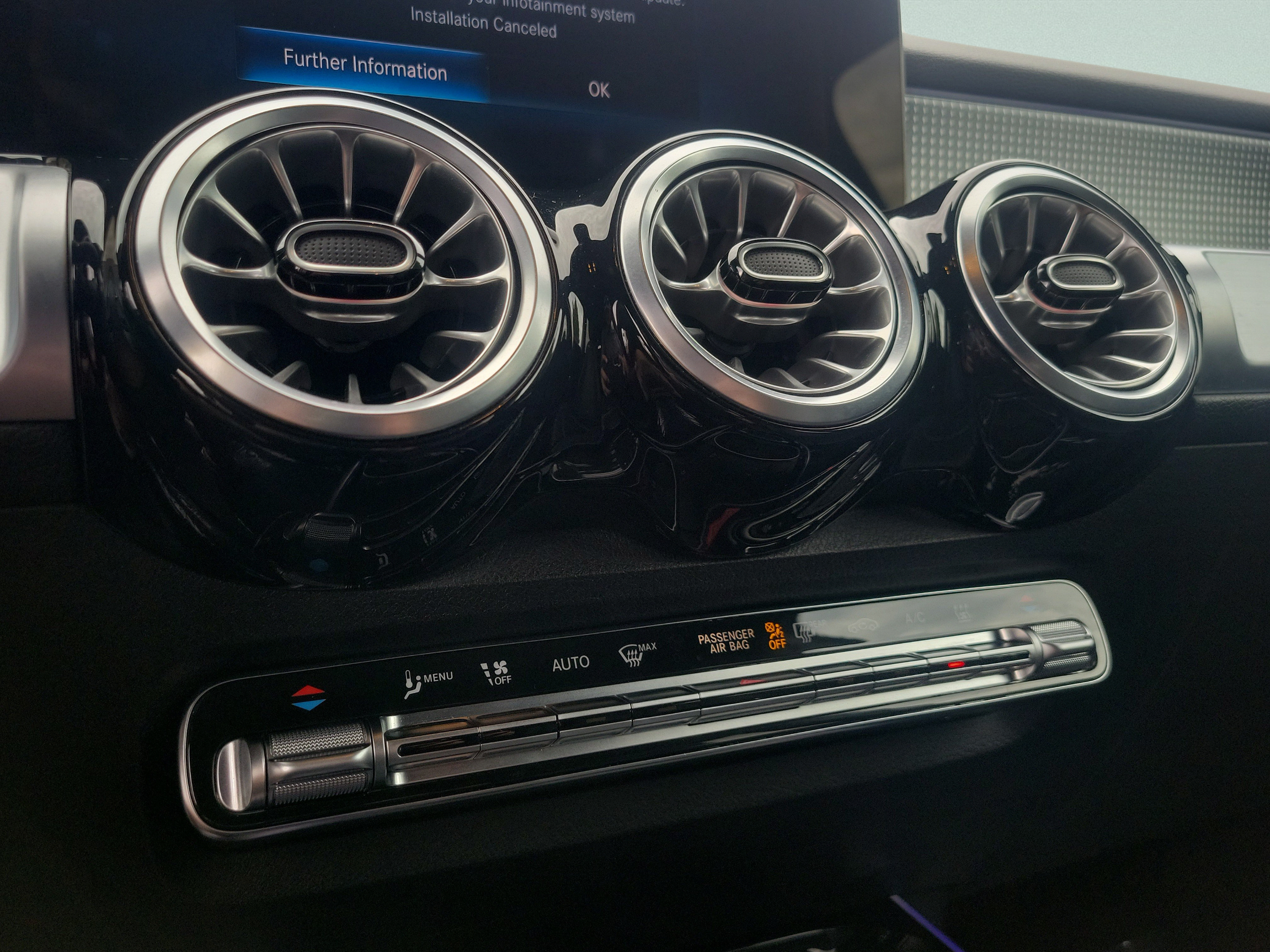 Certified 2023 Mercedes-Benz EQB 300 4MATIC image 23