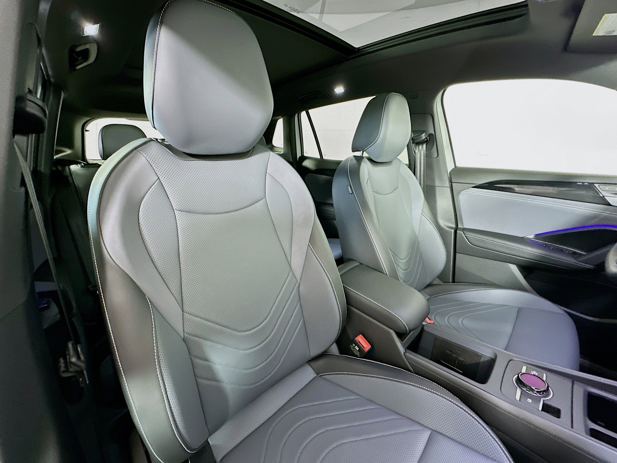 New 2026 Volkswagen Tiguan SE R-Line image 27