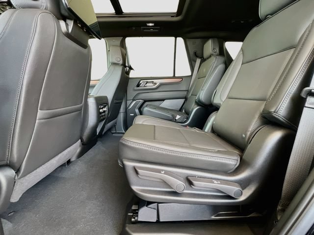New 2026 GMC Yukon Denali w/ Denali Reserve Package AWD/4WD image 17