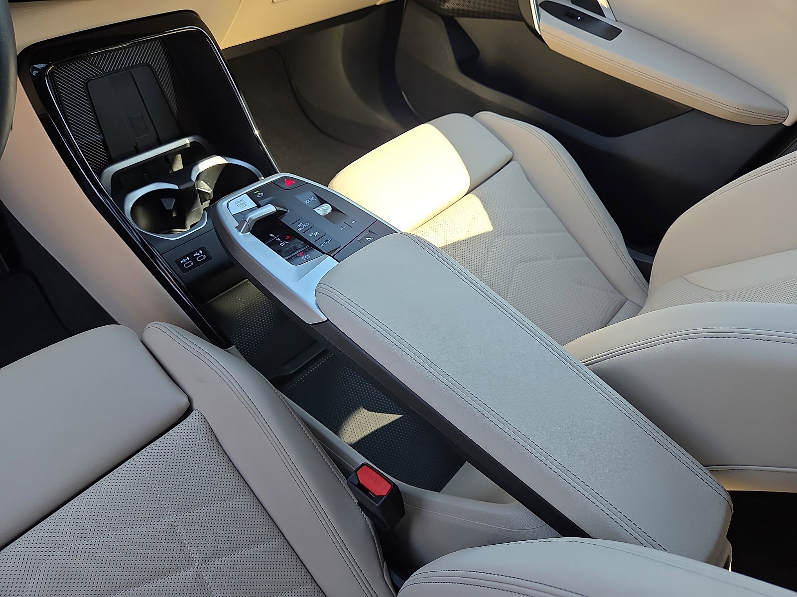 Used 2024 BMW X1 xDrive28i w/ Premium Package image 25