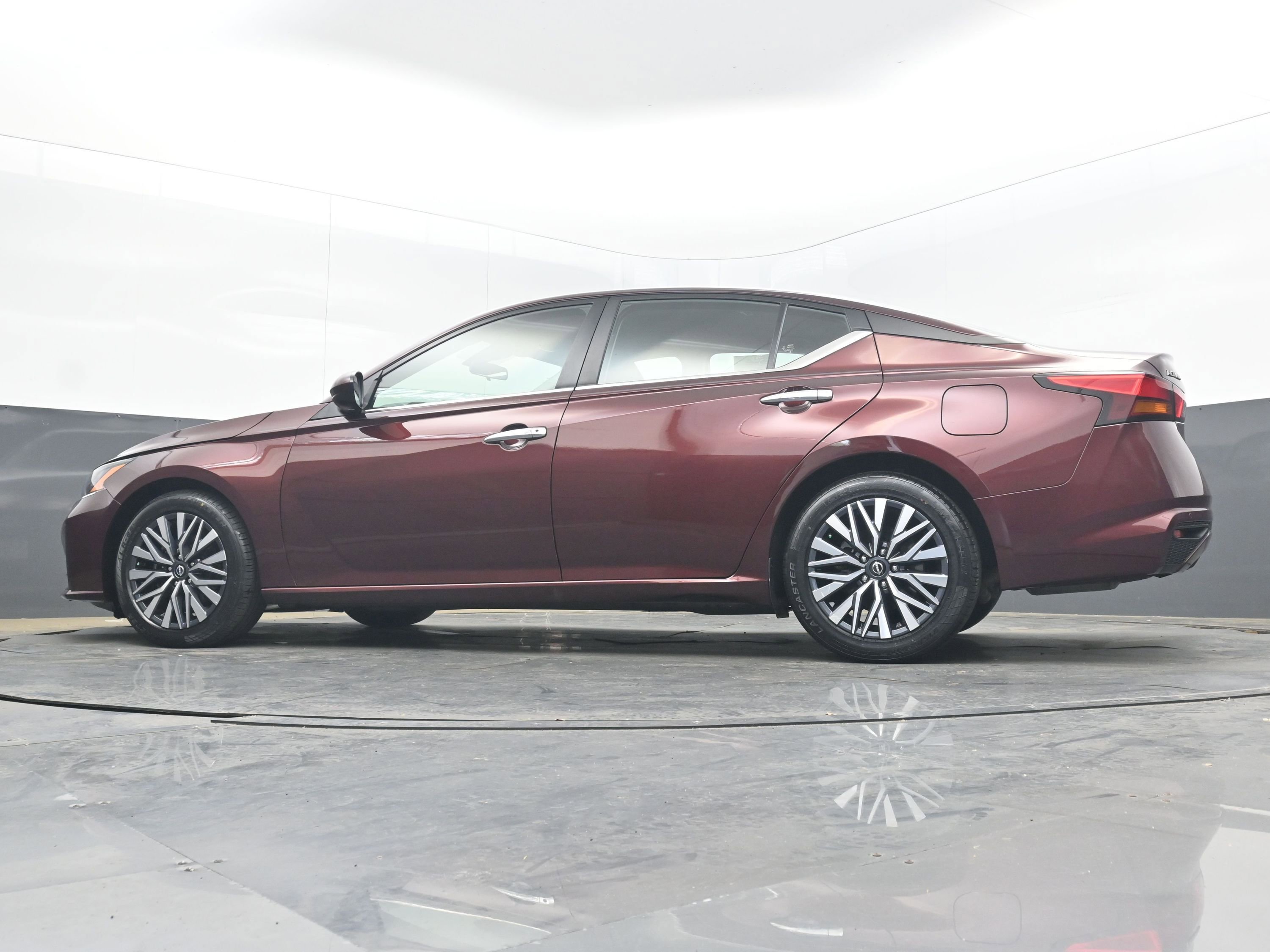 Used 2023 Nissan Altima 2.5 SV image 26