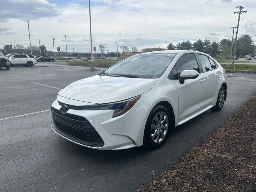 Certified 2025 Toyota Corolla LE image 4