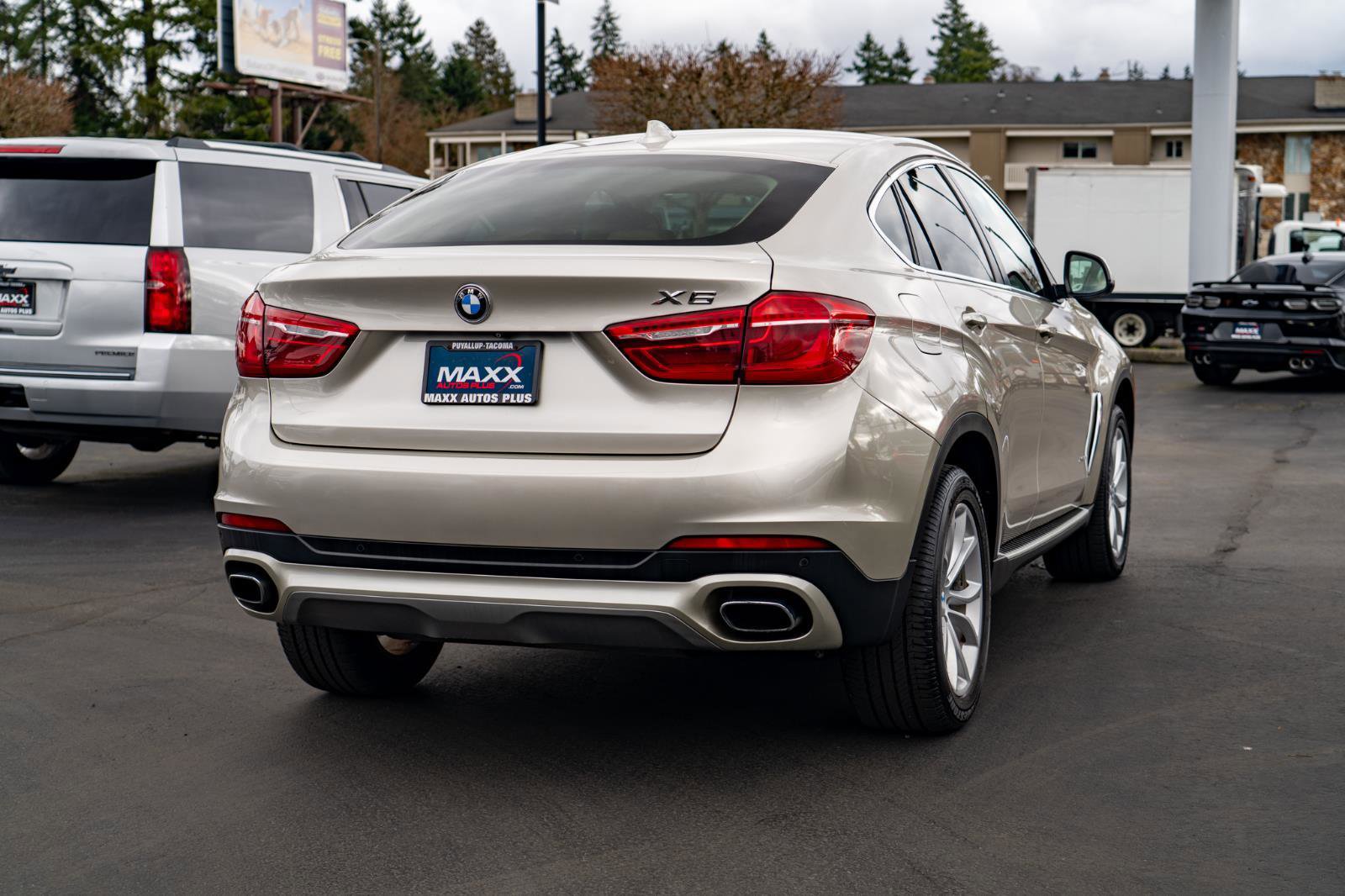 Used 2015 BMW X6 xDrive50i AWD/4WD image 11