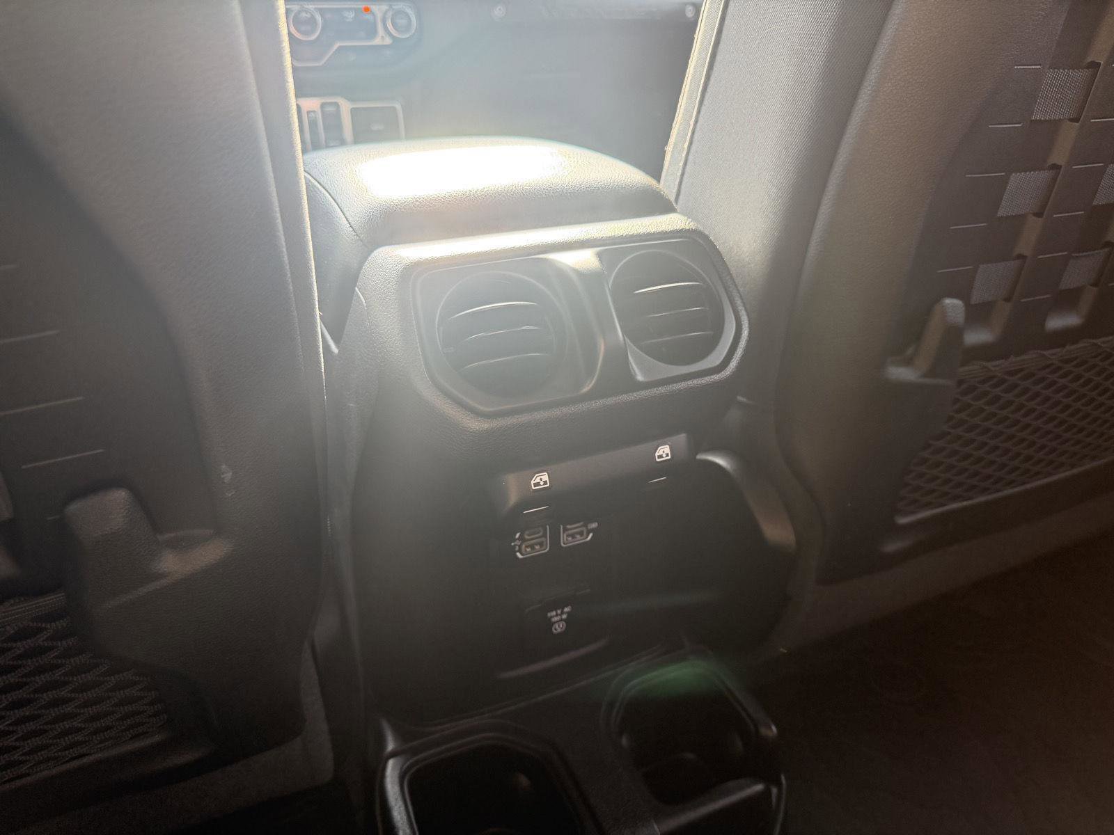 Used 2019 Jeep Wrangler Unlimited Rubicon image 10