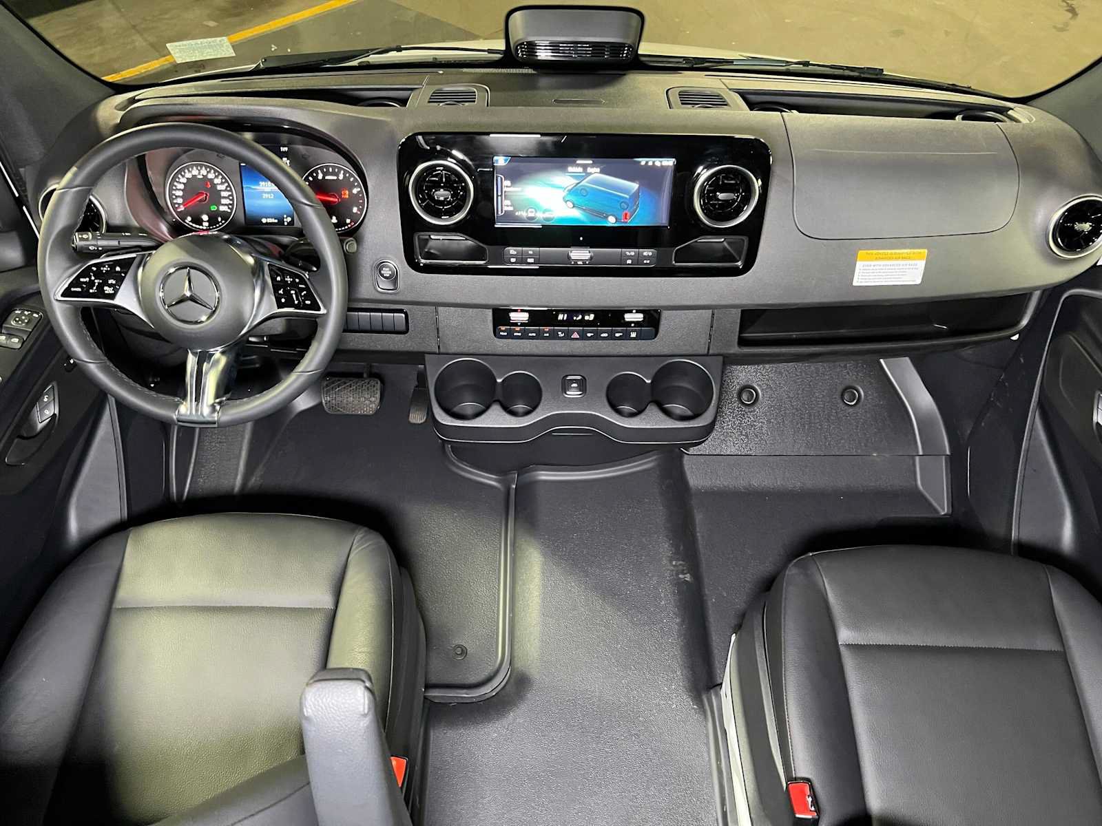 Used 2025 Mercedes-Benz Sprinter 2500 image 39