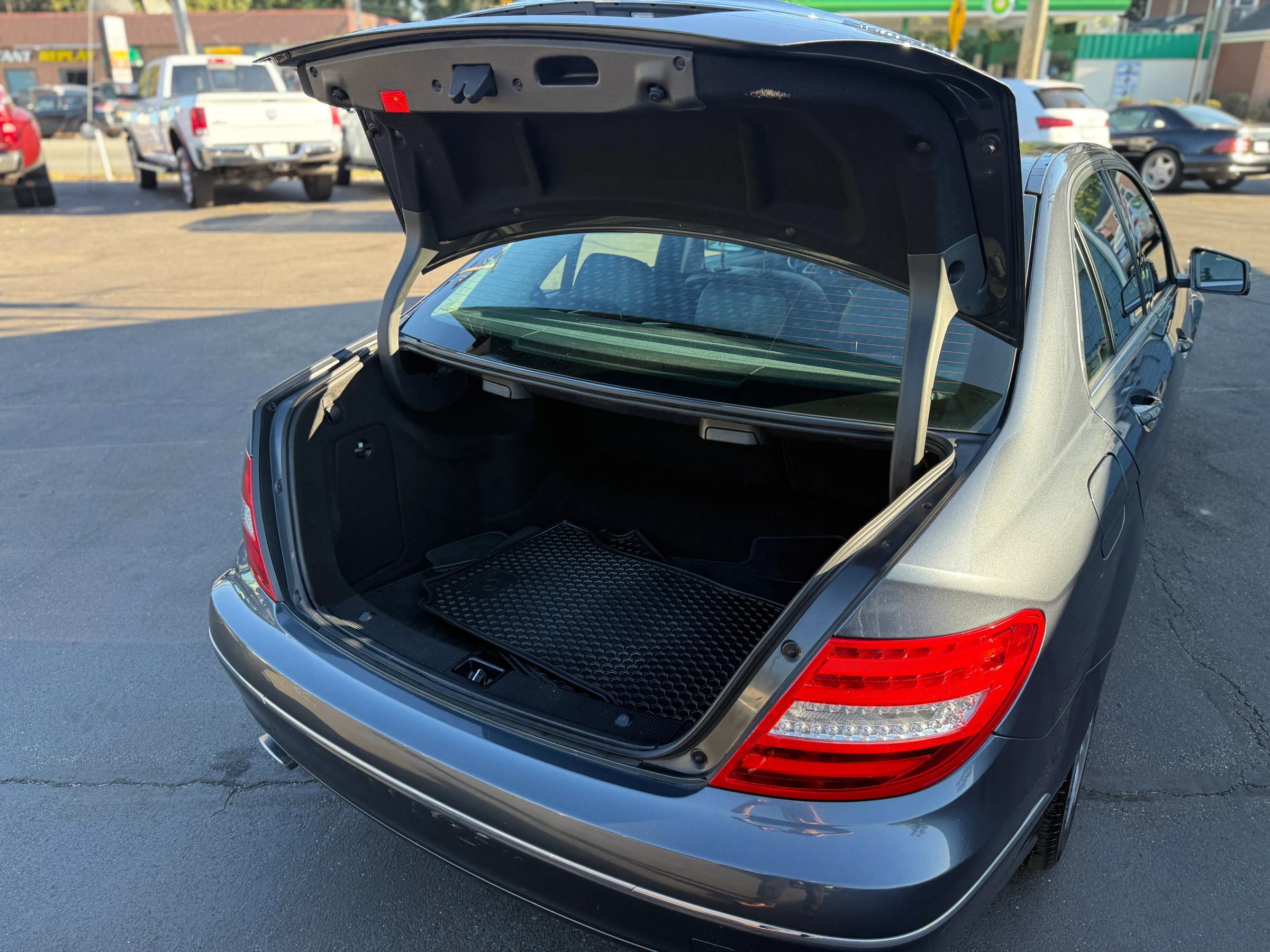 Used 2013 Mercedes-Benz C 300 4MATIC Sedan image 19