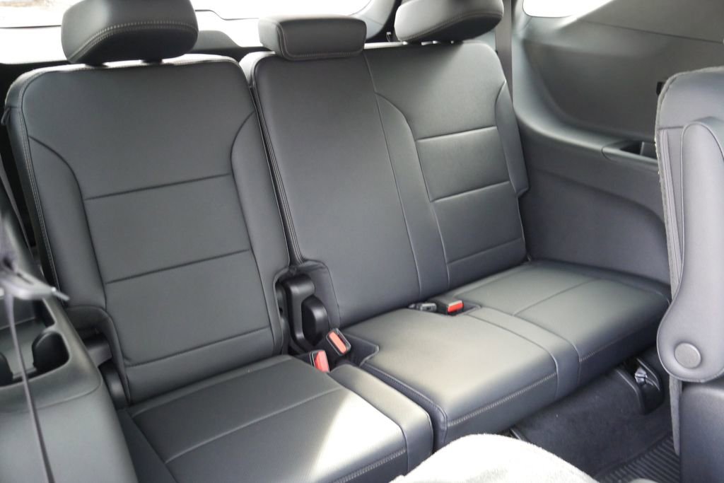 New 2026 Chevrolet Traverse High Country image 27