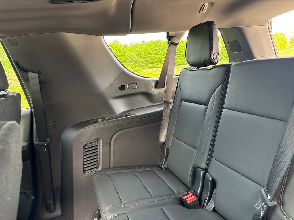 New 2026 Chevrolet Suburban High Country w/ Sun And Tow Package AWD/4WD image 59