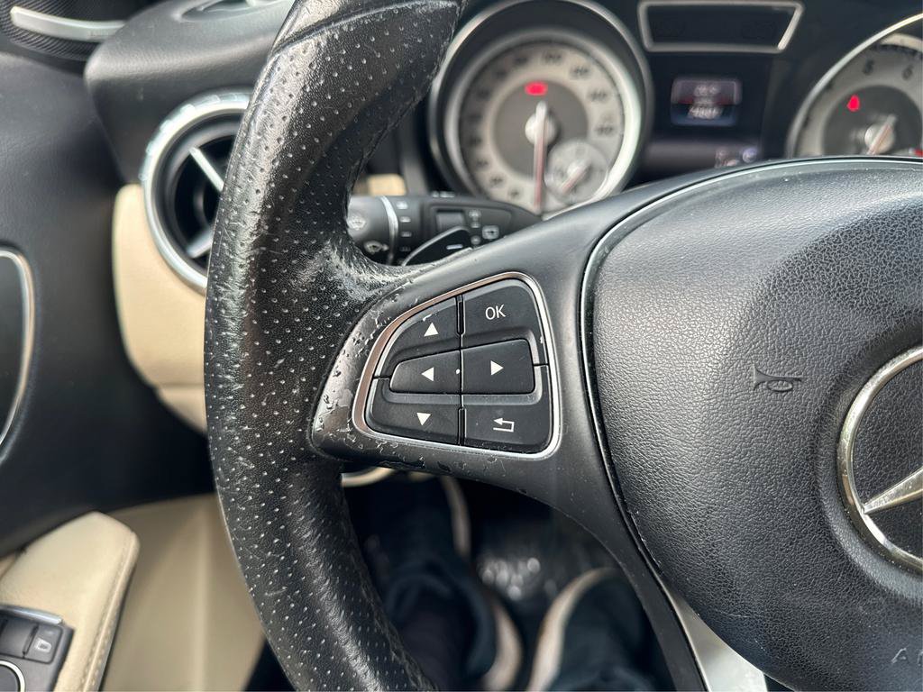 Used 2017 Mercedes-Benz GLA 250 image 27