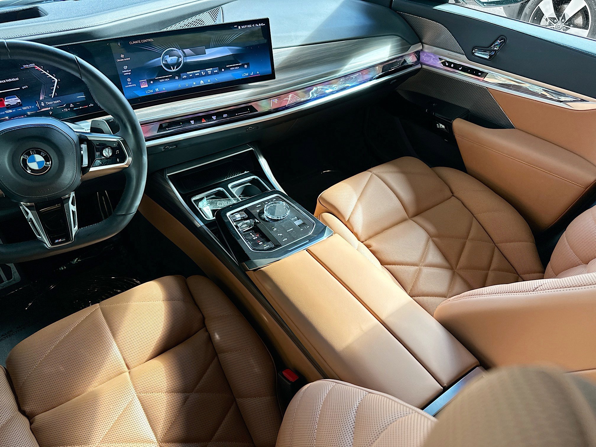 Certified 2023 BMW 740i w/ Parking Assistance Package image 25