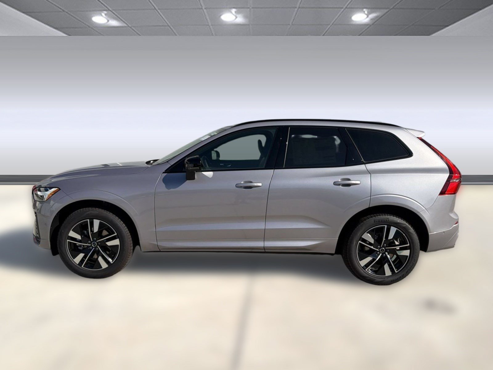 New 2026 Volvo XC60 B5 Plus w/ Climate Package AWD/4WD image 2