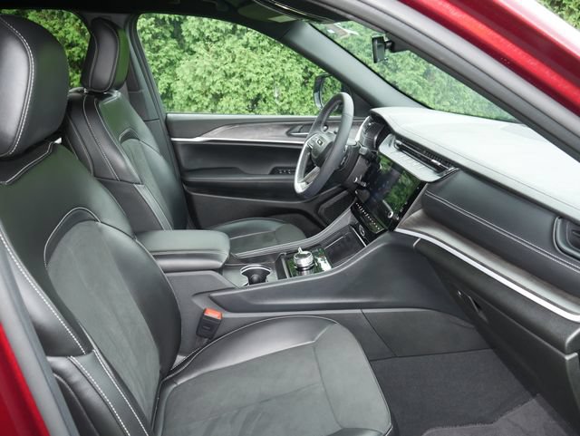 New 2026 Jeep Grand Cherokee Altitude AWD/4WD image 20