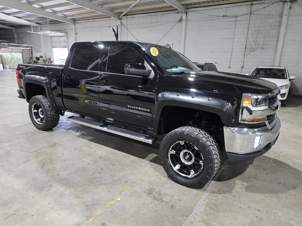 Used 2018 Chevrolet Silverado 1500 LT w/ All Star Edition image 19