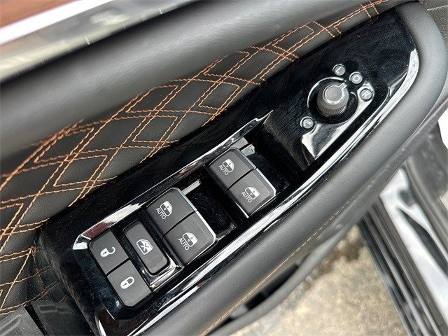 Used 2024 Jeep Grand Cherokee Summit w/ Adv Protech Group IV image 34