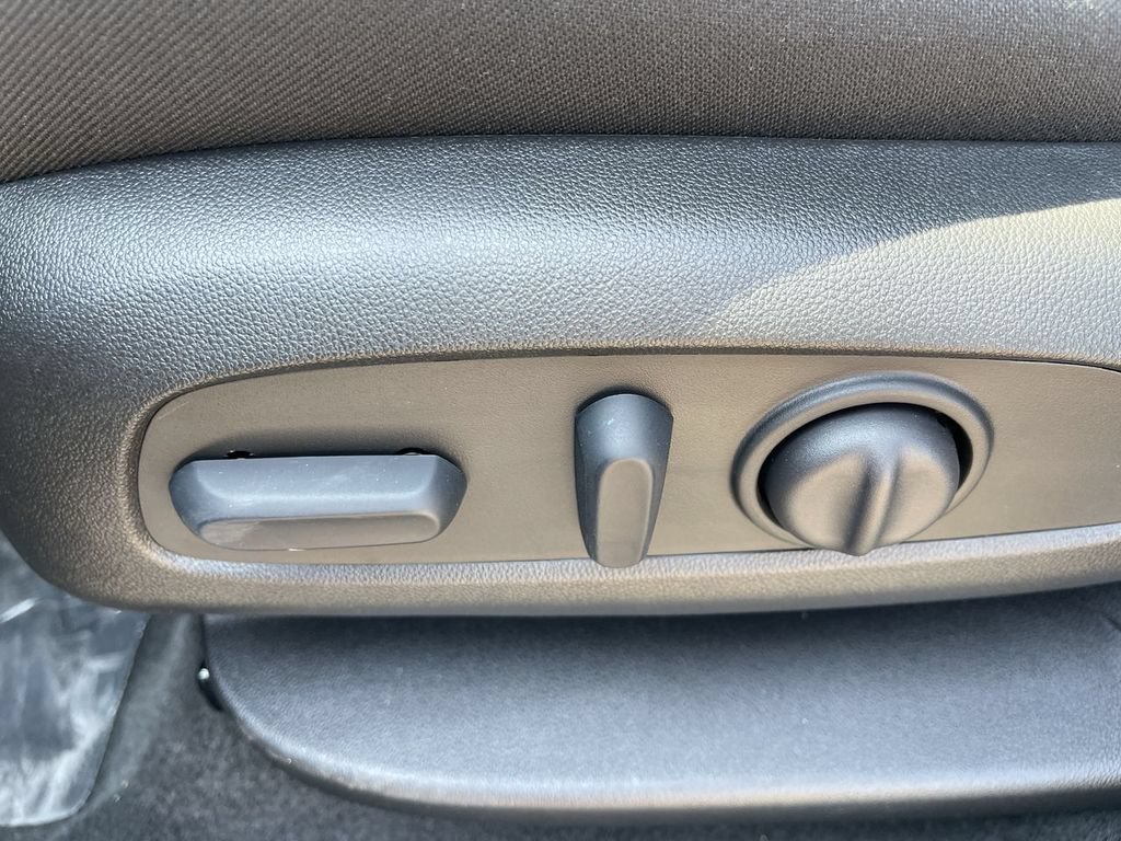 New 2026 Chevrolet Blazer LT w/ Convenience Package FWD image 12