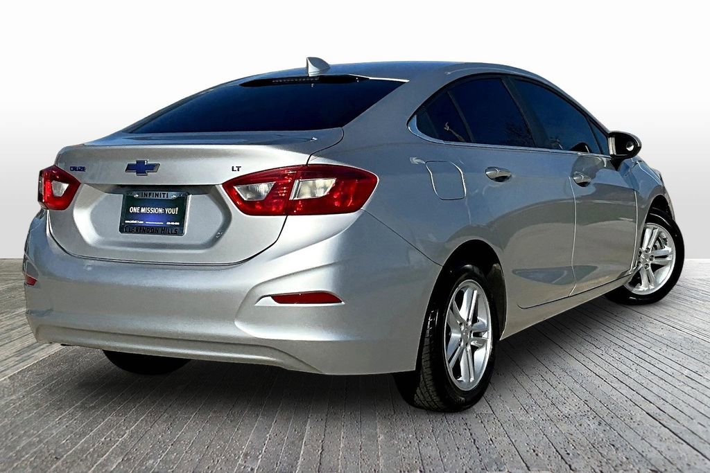 Used 2016 Chevrolet Cruze LT w/ LT Convenience Package image 9