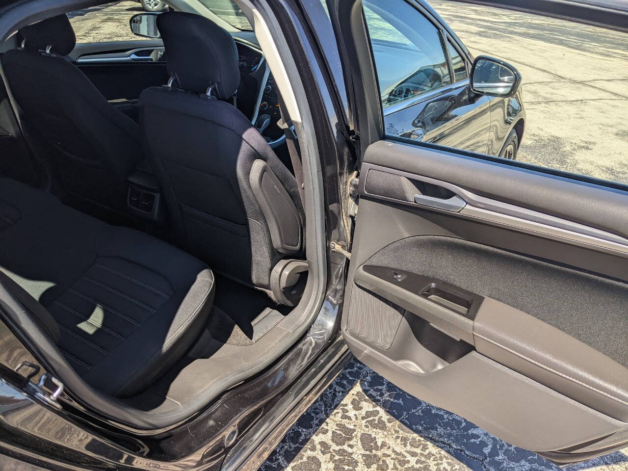 Used 2013 Ford Fusion SE FWD image 15