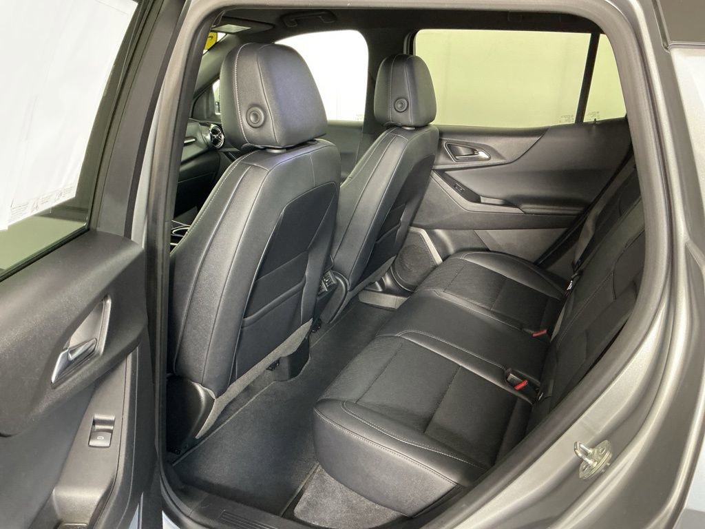 Used 2025 Chevrolet Equinox LT w/ Convenience Package II AWD/4WD image 11