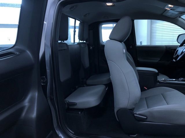 Used 2017 Toyota Tacoma SR image 15