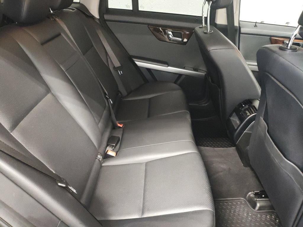 Used 2011 Mercedes-Benz GLK 350 4MATIC image 11