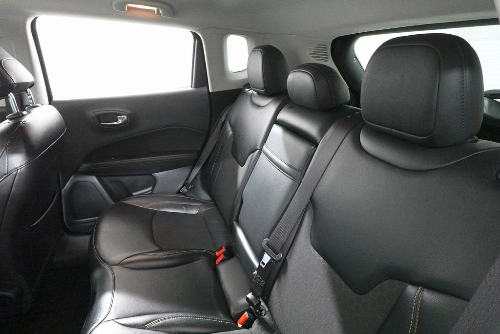 Used 2019 Jeep Compass Latitude image 24